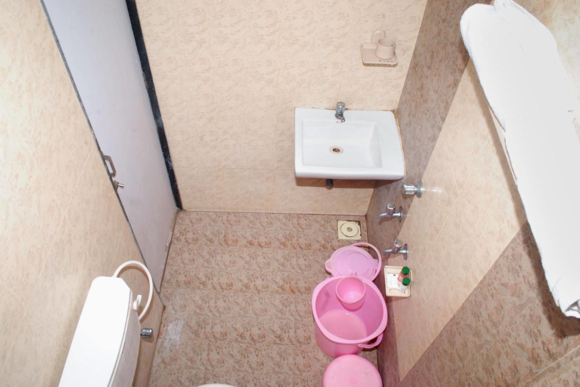 Oyo 14943 Shubh Suvidha Hotel Somnath Luaran gambar