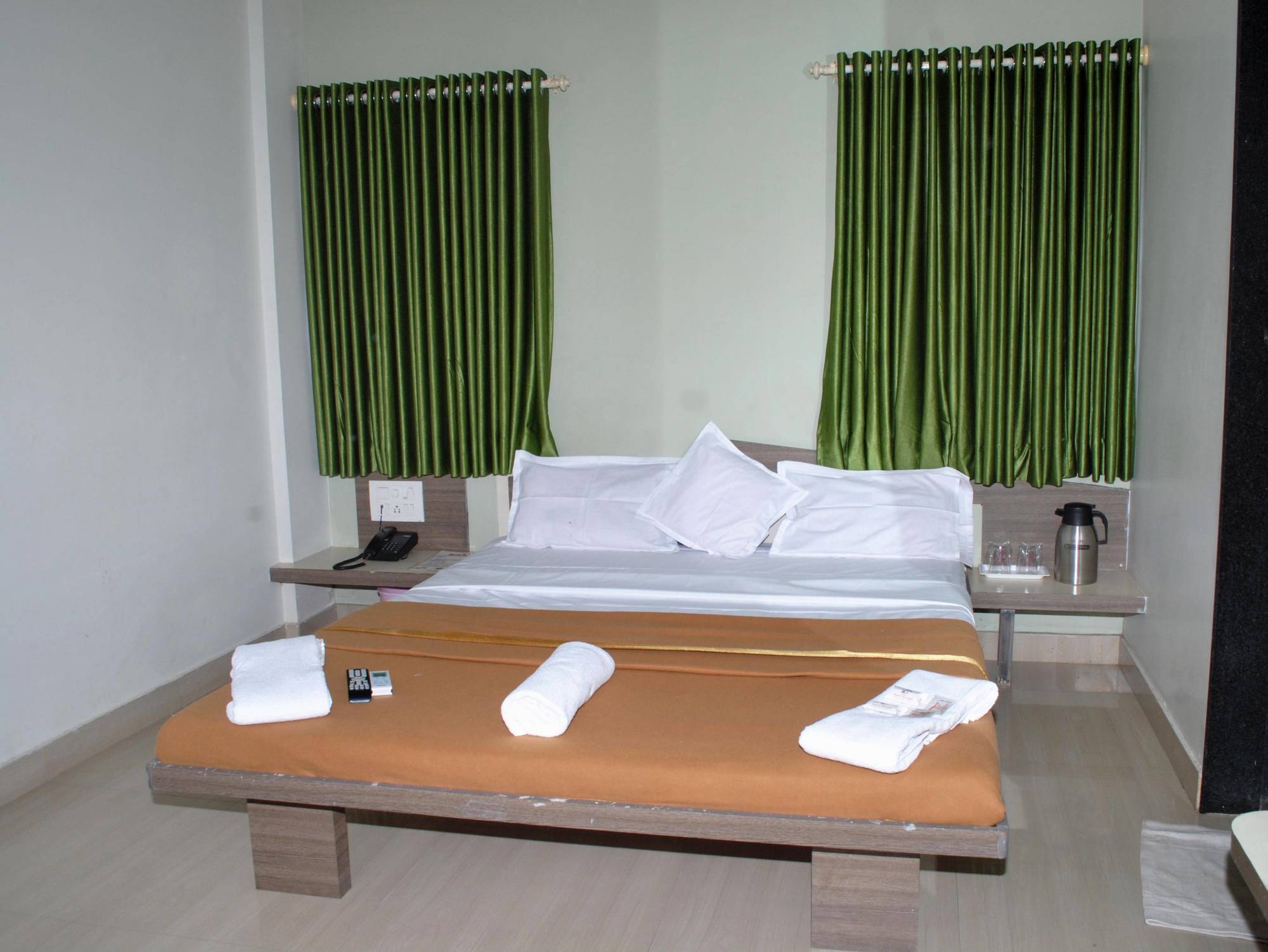 Oyo 14943 Shubh Suvidha Hotel Somnath Luaran gambar