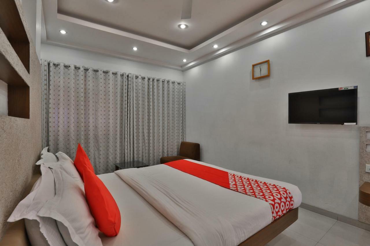 Oyo 14943 Shubh Suvidha Hotel Somnath Luaran gambar